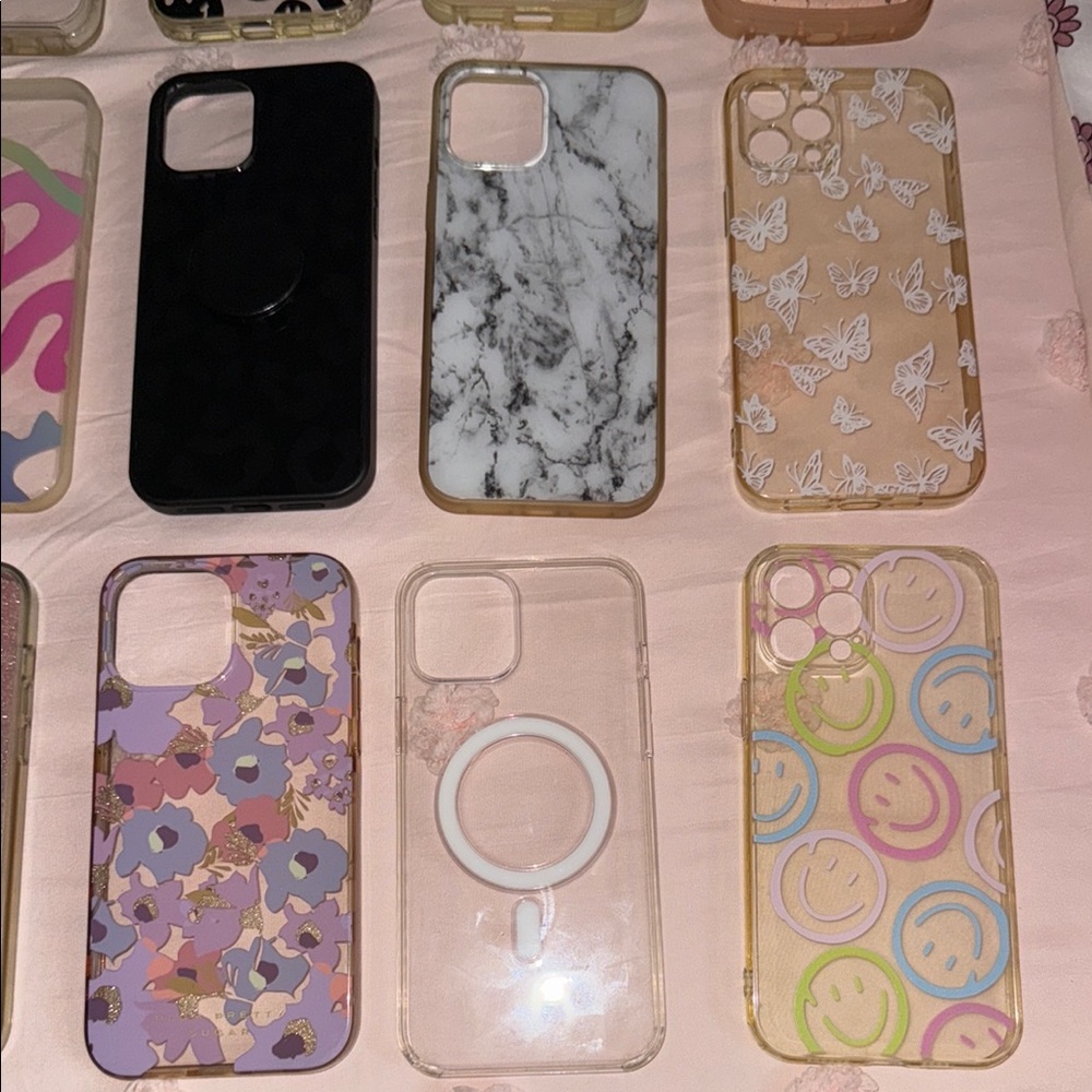 Assorted iPhone 12 Pro Max Case Set - Picture 4 of 6
